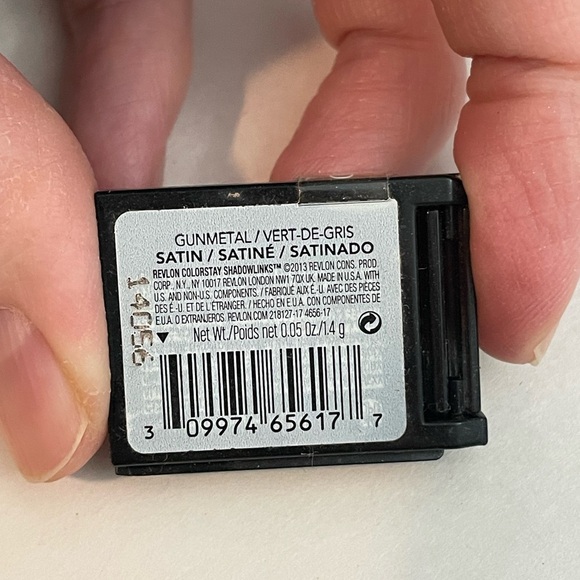 Revlon Colorstay Shadowlinks #170 gunmetal satin Eyeshadow SINGLE - Picture 3 of 3